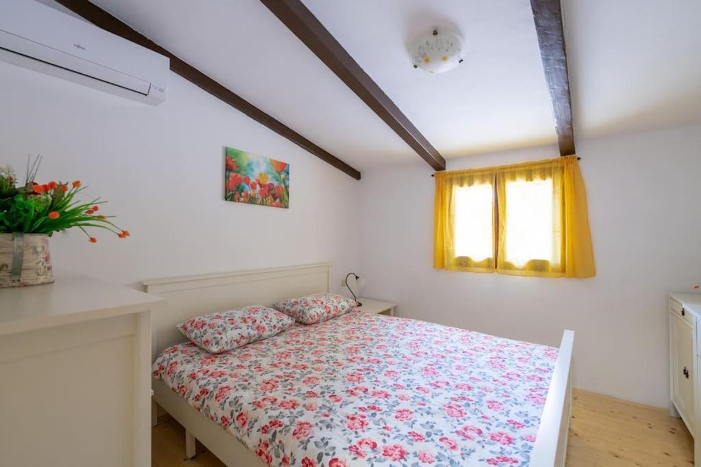 Piccola Casa - A Little Paradise Krsan Екстер'єр фото